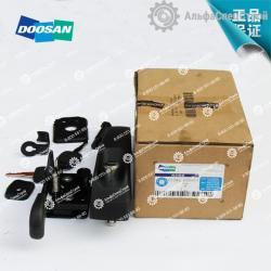 101544-00091A Ручка двери кабины погрузчика Doosan DL501 DL502