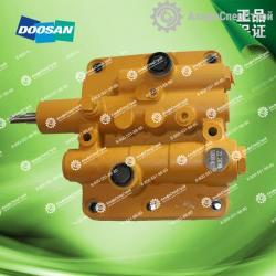 410105-00702 Клапан приоритетный рулевого управления погрузчика Doosan DL303 DL305